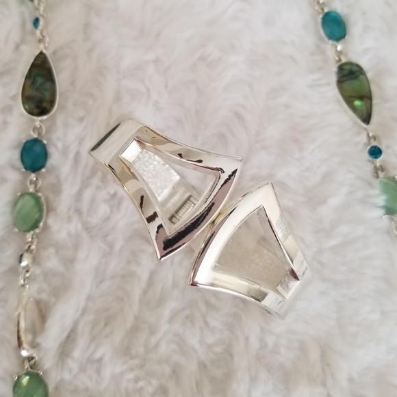 Three piece silver and green jewelry set - Picture 5 of 7